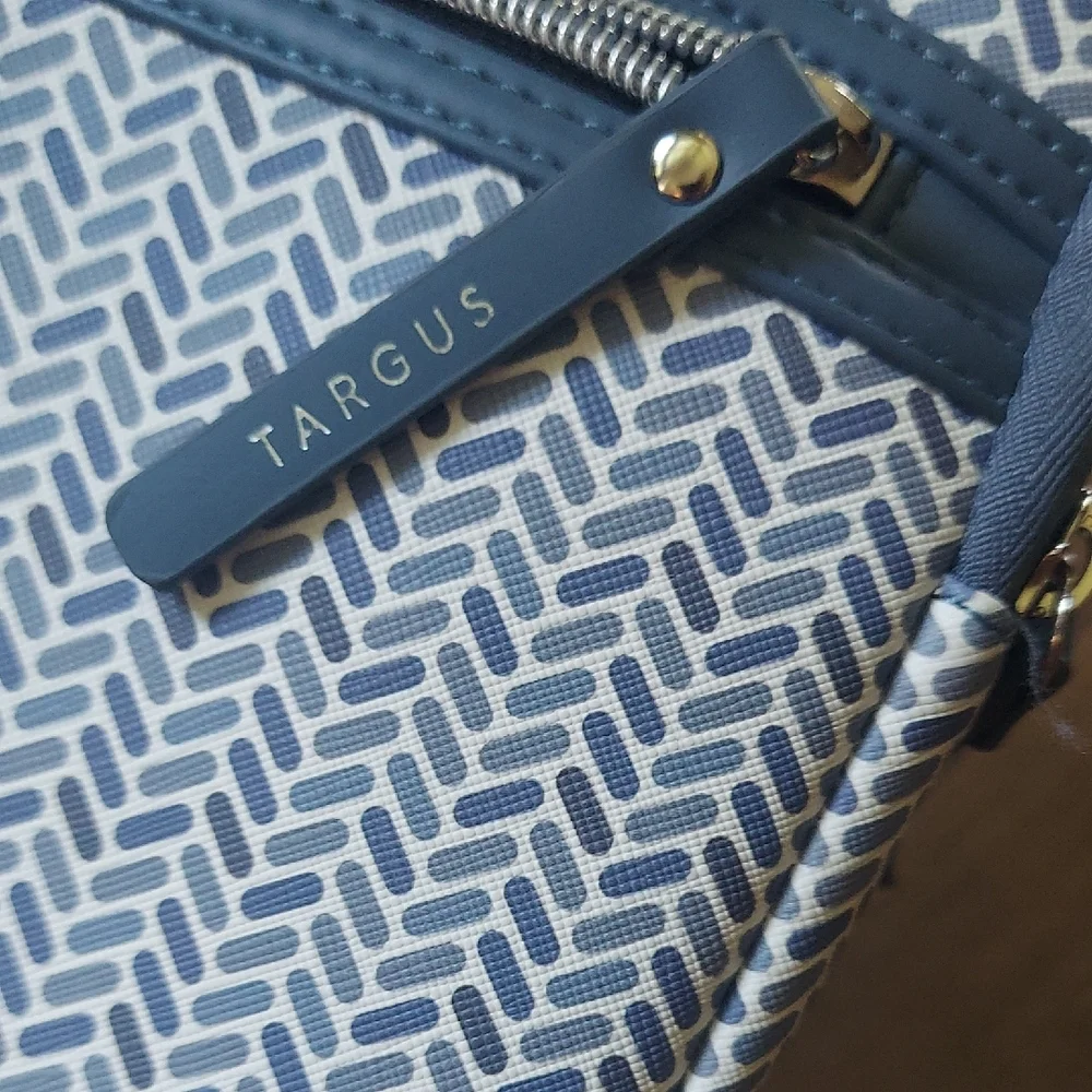 Targus Blue and White Tablet Sleeve for Stylish Protection